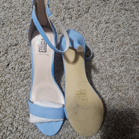 Kitten Heeled Open Toe Sandals - Picture 2 of 5